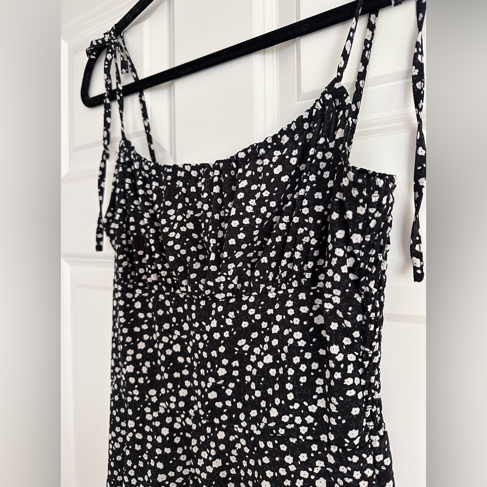 Black & White Floral Romper - Size Small - Picture 6 of 11